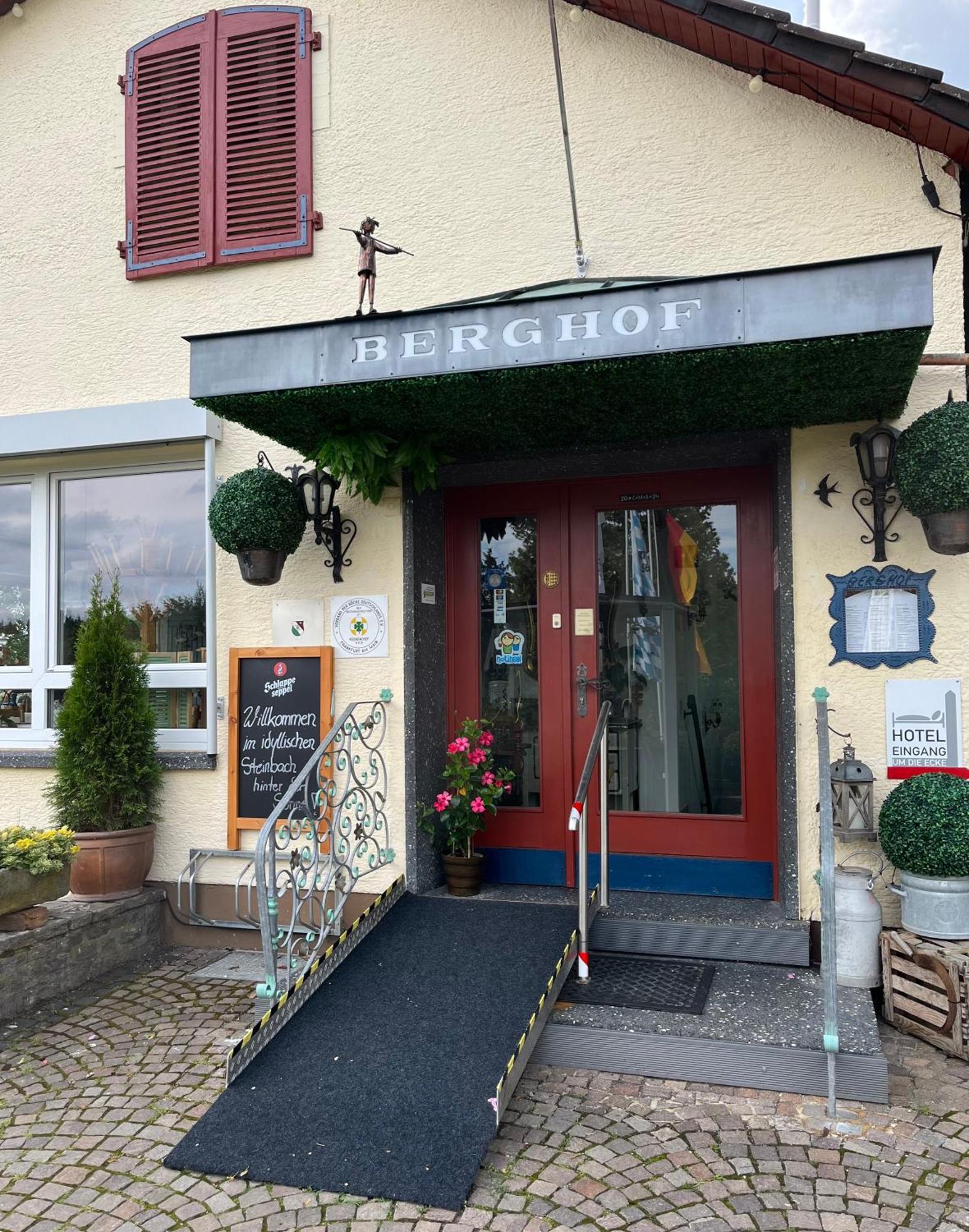Hotel-Restaurant Berghof Johannesberg Exterior foto